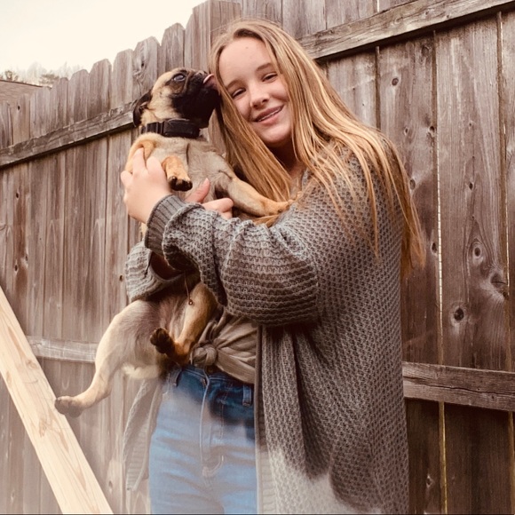 Meet your Posher, Kendall - Picture 1 of 1